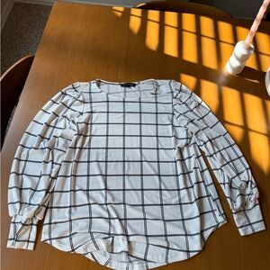 Fifty Street White and Black Grid Long‎ Sleeve Top